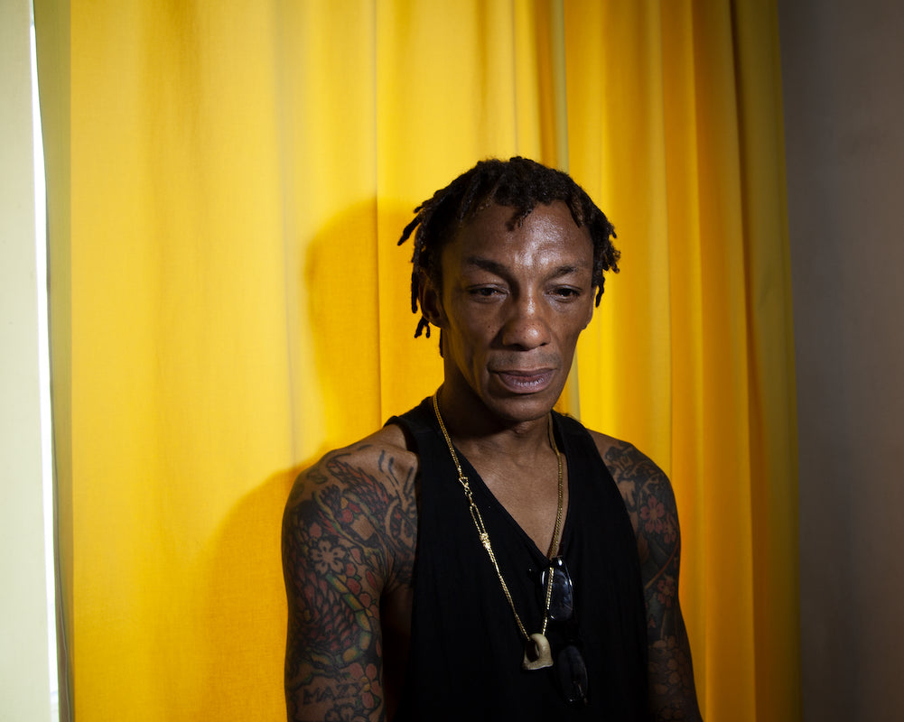 Luci Lux, Tricky