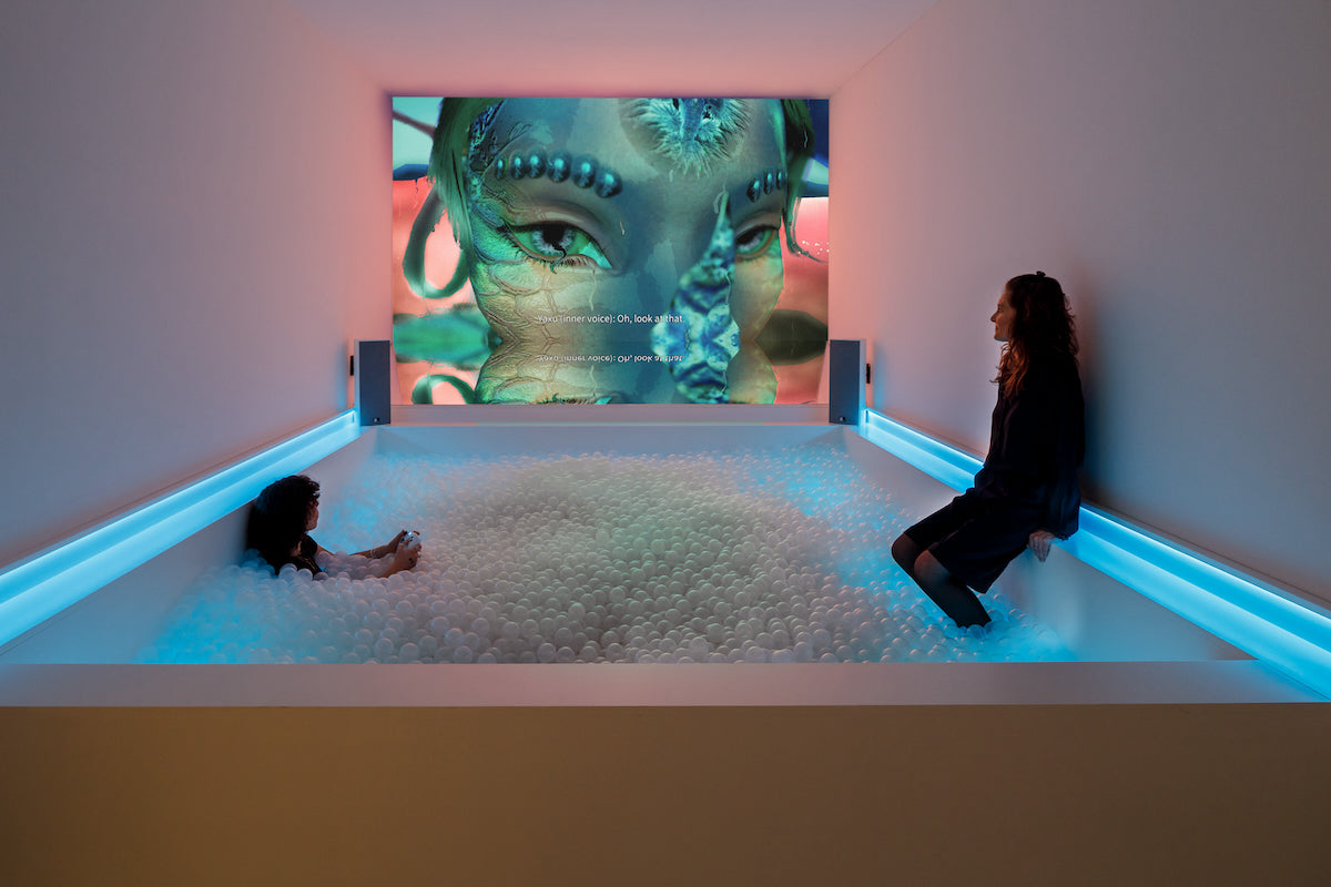 Keiken, Morphogenic Angels, 2023, HD-PC-Spiel mit Xbox-Controller, Dauer ca. 50-70 min, Installationsansicht, Choose your Player, © Zeppelin Museum Friedrichshafen, Foto: Markus Tretter